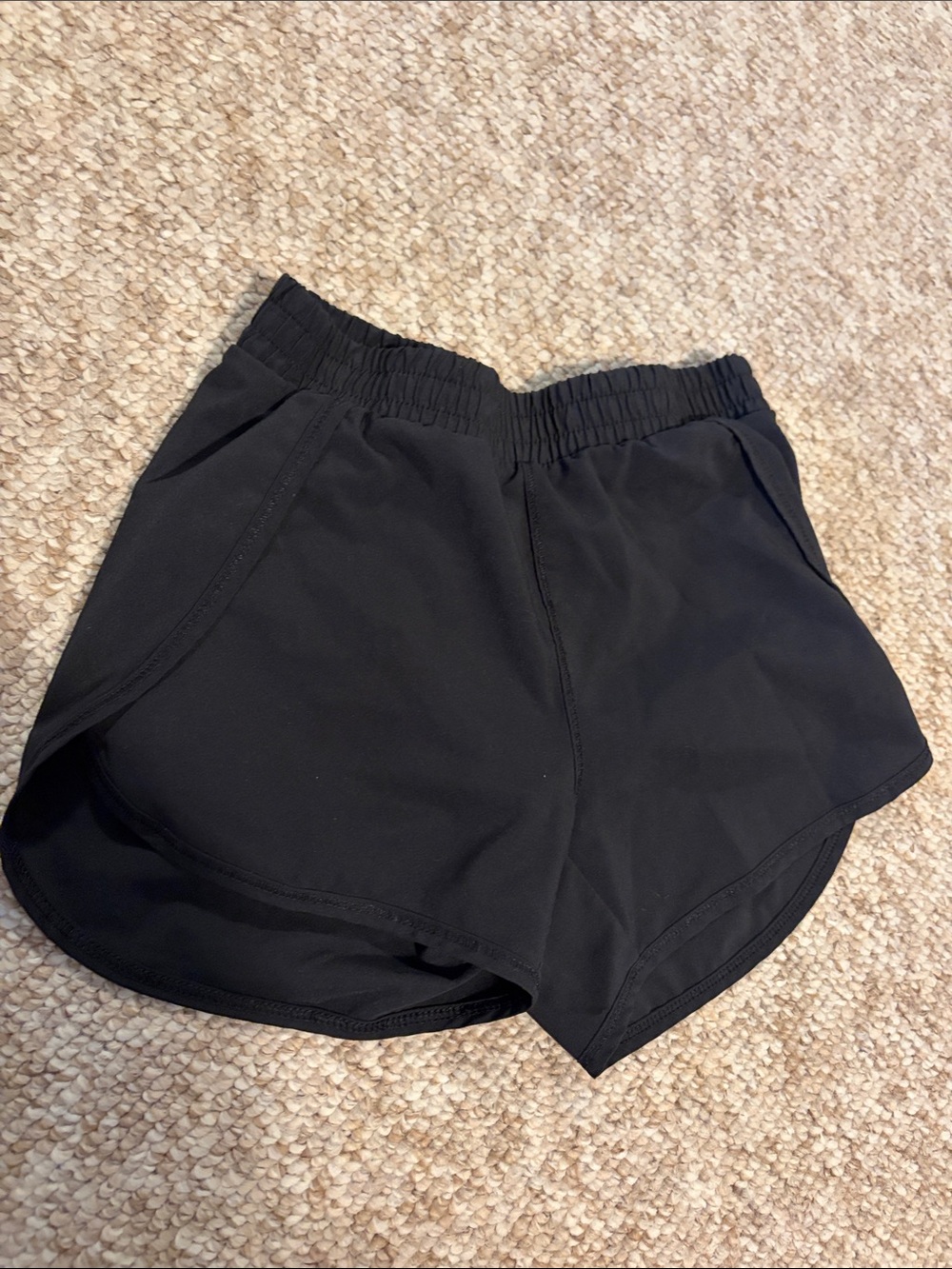 3/$15 Girls All in Motion shorts - size M